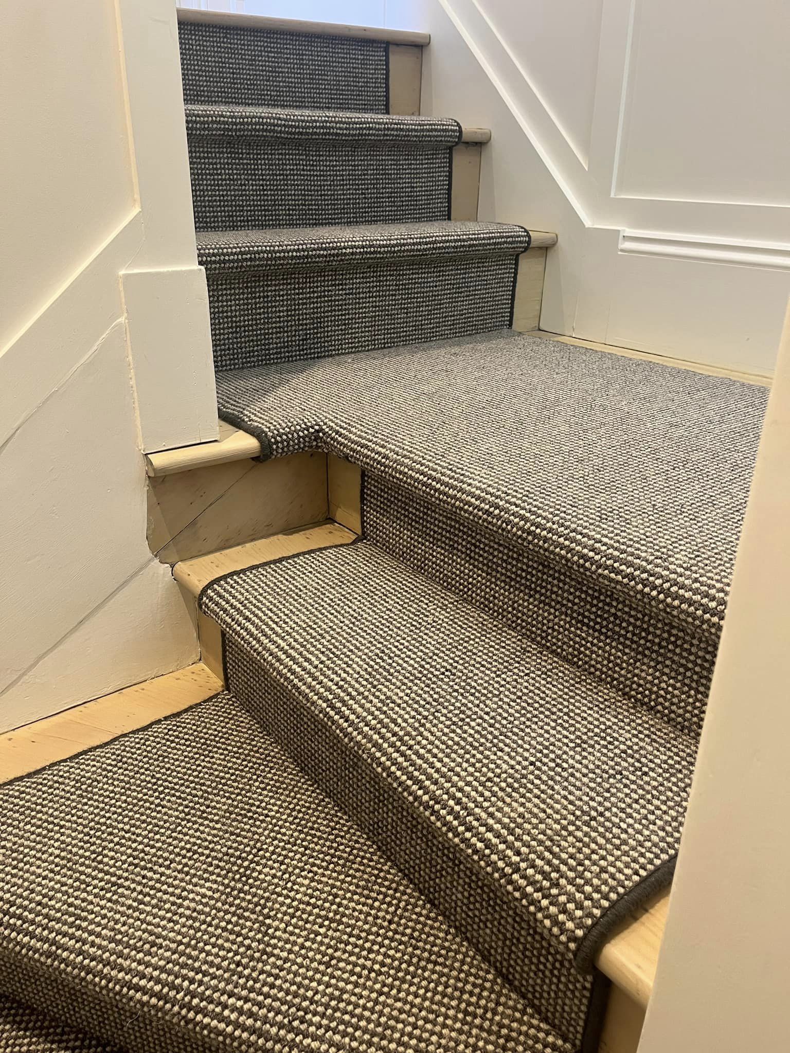 Stair Runner – Wool Carpet – Charcoal – Paddington