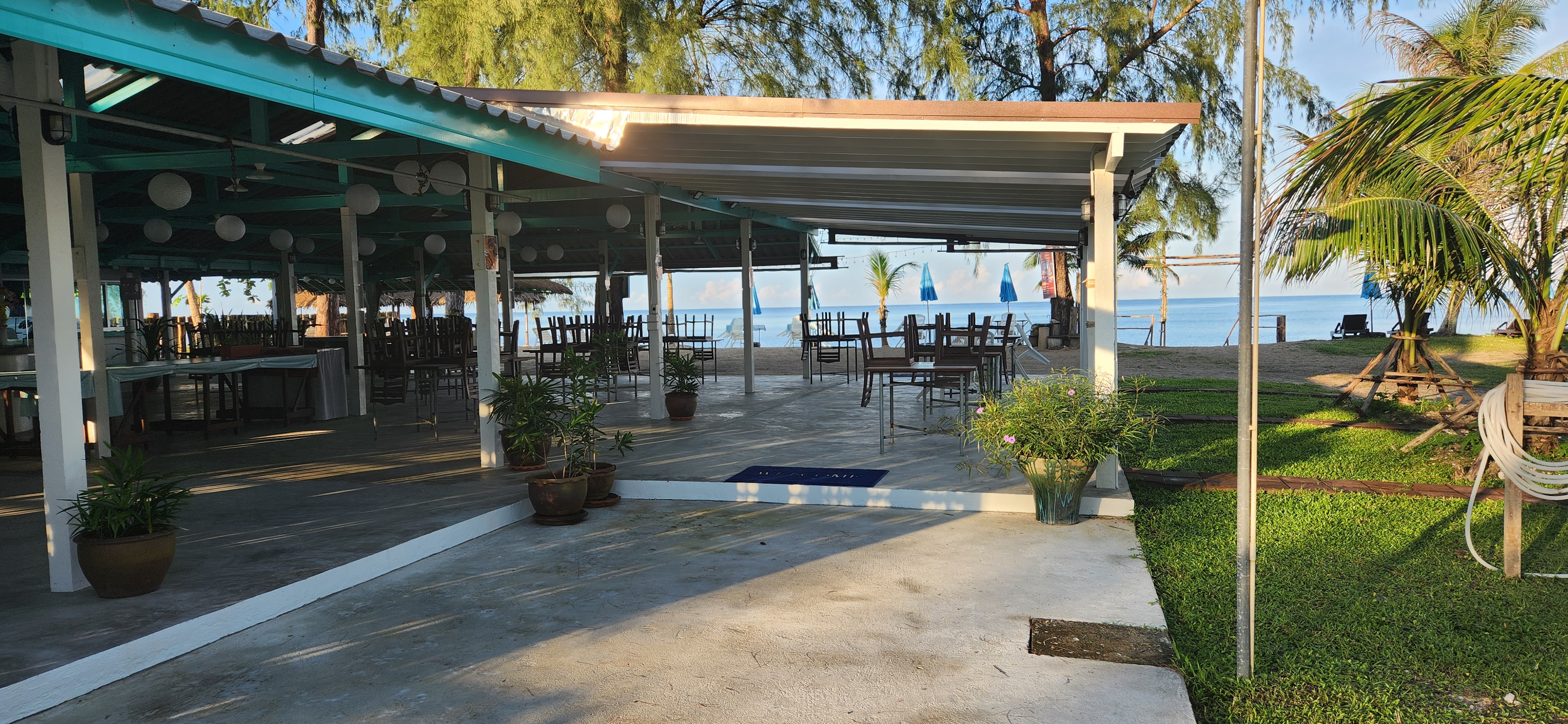 Thai Life Resort Covered Garden Walkway