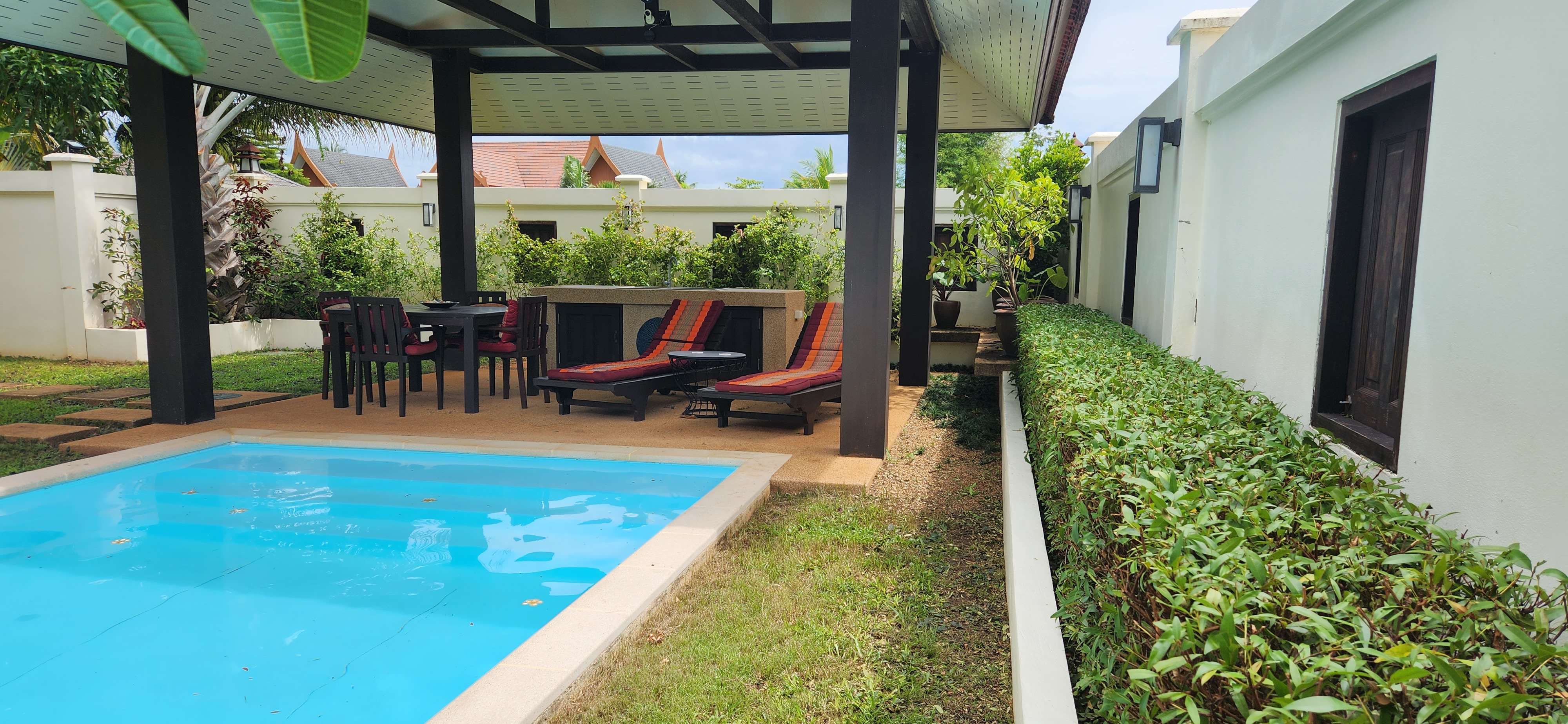 Thai Life Beach House Pool & Covered Outdoor Living