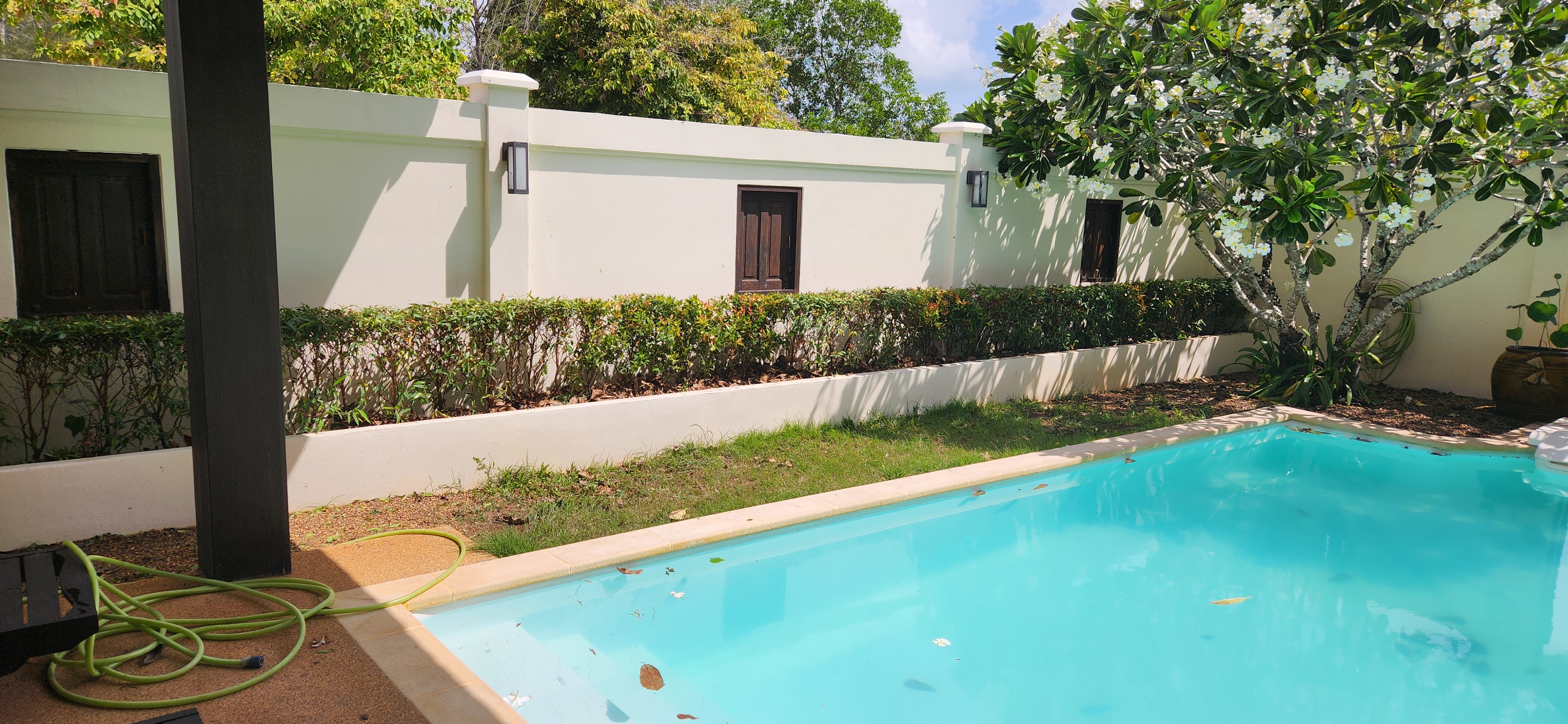 Thai Life Beach House Pool Terrace