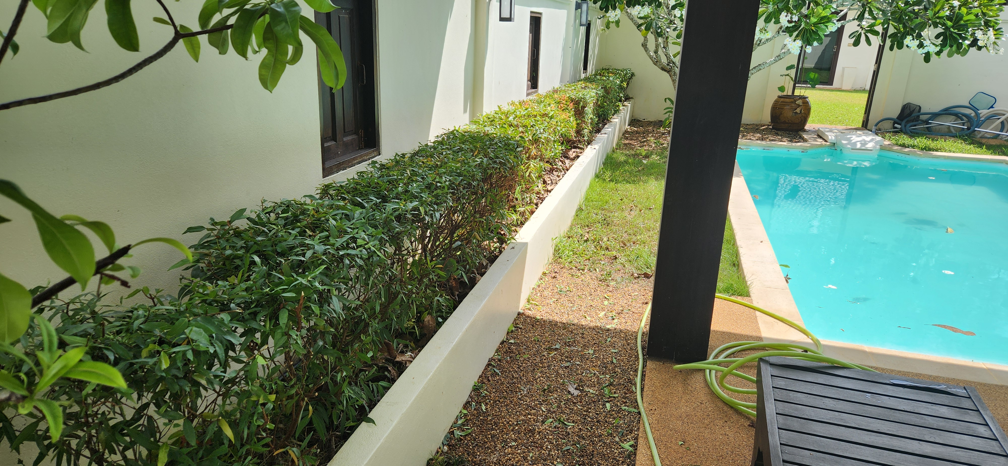 Thai Life Beach House Pool Corner & Garden