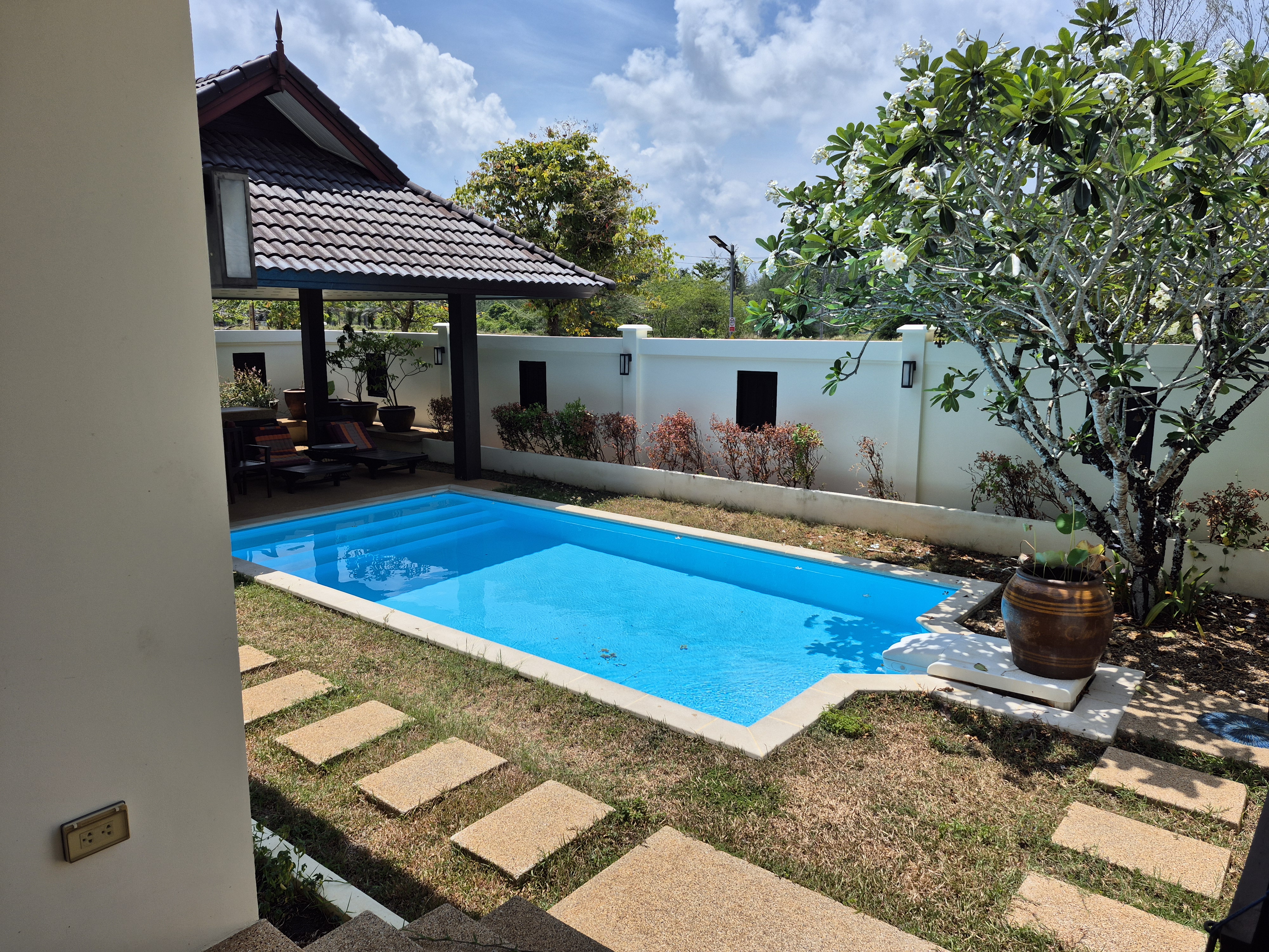 Thai Life Beach House Pool & Sala — April 2026