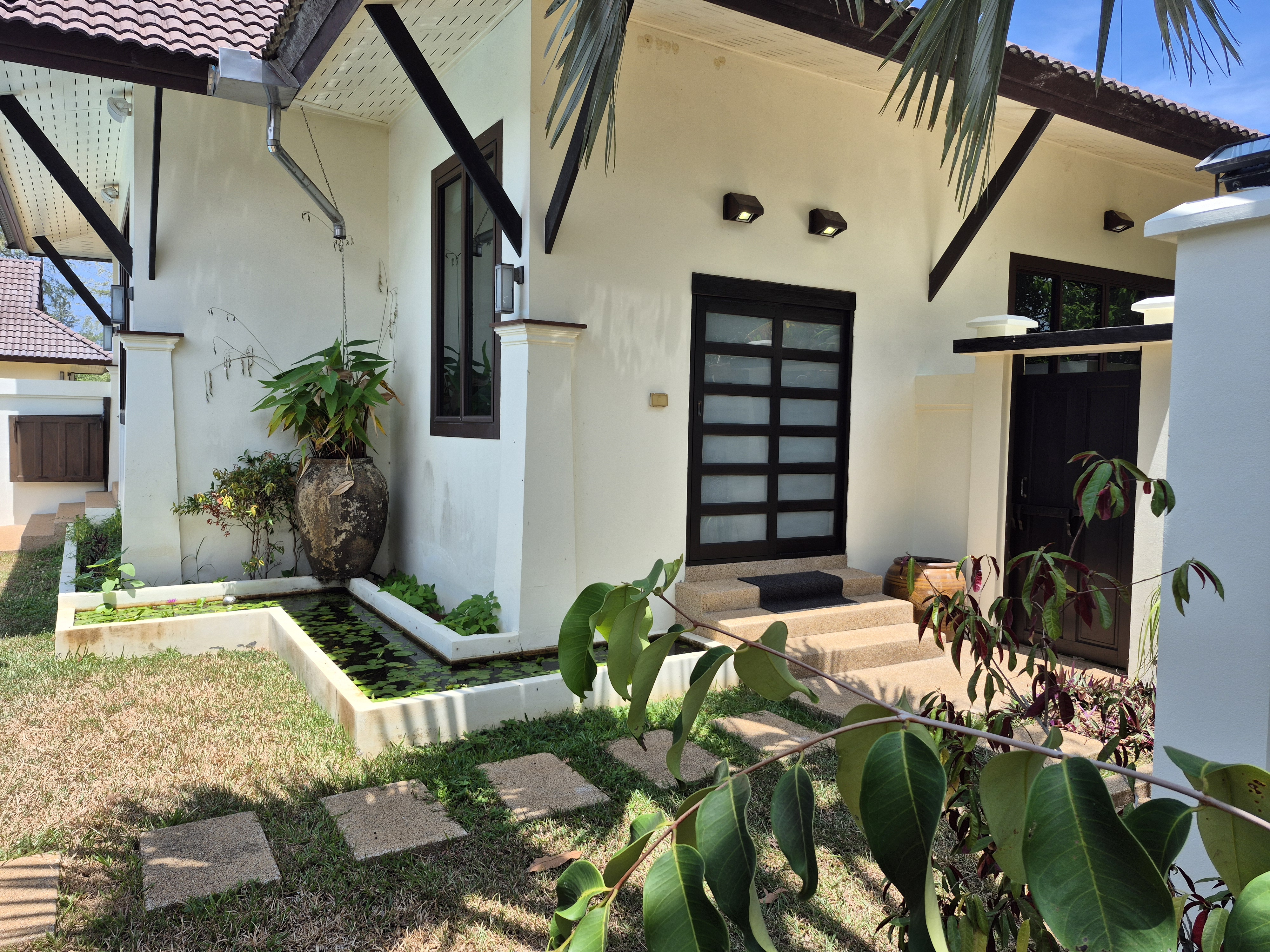Thai Life Beach House Garden Entrance — April 2026