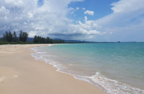 Beachfront Property With Ocean View - ThaiLife Beach House Khao Lak