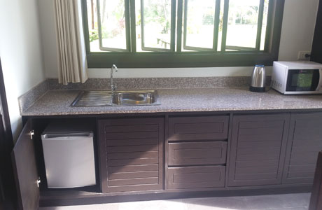 Modern Kitchen Countertop Sink Microwave - ThaiLife Beach House Khao Lak