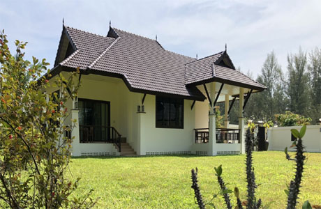 Modern Single Story House Exterior Garden - ThaiLife Beach House Khao Lak
