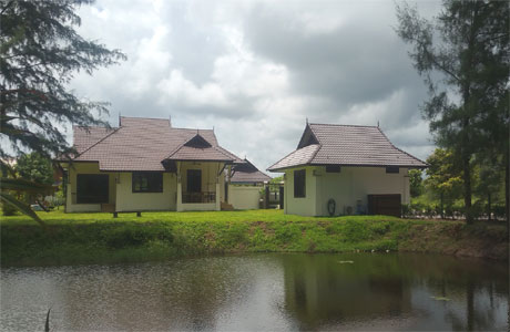 Residence With Water View And Garden