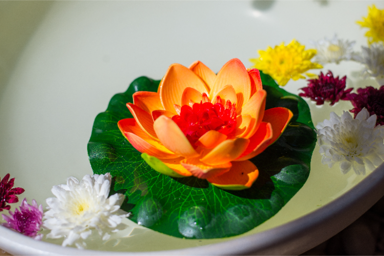 Resort Spa Floral Water Decoration - ThaiLife Beach House Khao Lak
