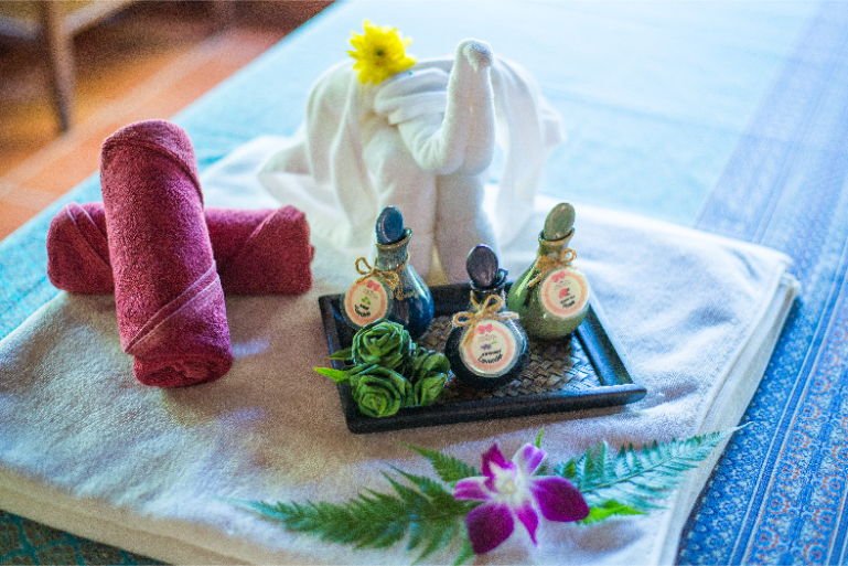 Resort Spa Welcome Amenities Towel Art - ThaiLife Beach House Khao Lak