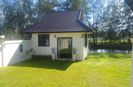 Small Garden House Property Exterior Real Estate - ThaiLife Beach House Khao Lak