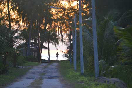 Tropical Property Pathway Sunset View - ThaiLife Beach House Khao Lak