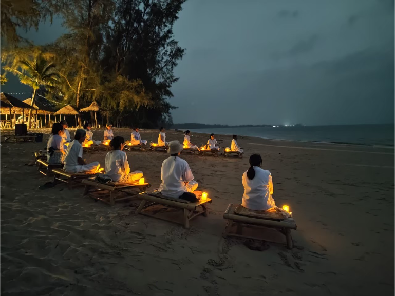 Beach Meditation Evening Resort Guests B4