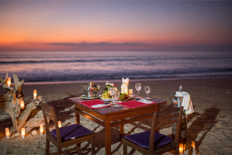 Beachfront Dining Table Sunset Resort