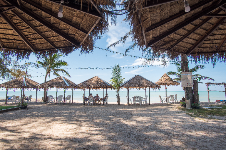 Beachfront Restaurant Bar Thatch Umbrellas - ThaiLife Meditation & Wellness Resort