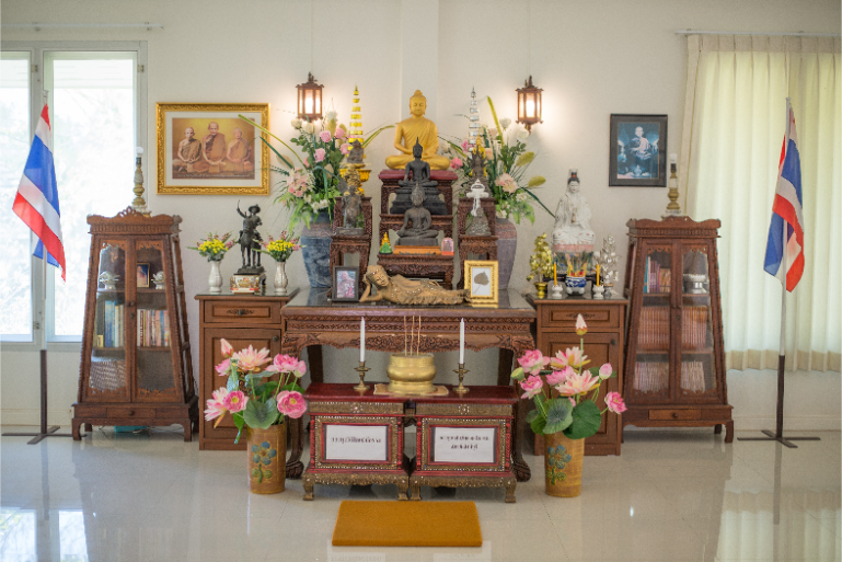 Hotel Meditation Room Buddhist Altar - ThaiLife Meditation & Wellness Resort