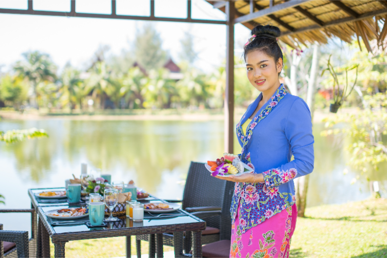Hotel Outdoor Dining By Lake Service B3 - ThaiLife Meditation & Wellness Resort