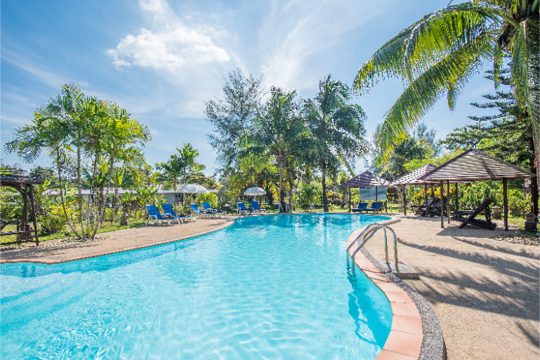 Resort Outdoor Pool Tropical Seating - ThaiLife Meditation & Wellness Resort